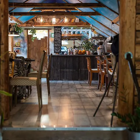 招待所 Taevas Kuelalistemaja 4*