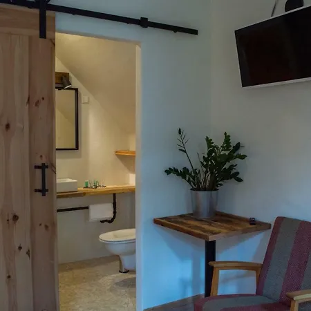 招待所 Taevas Kuelalistemaja 4*